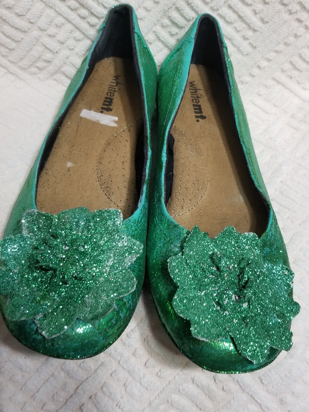 White Mountain Women's 8 Modified Green Glitter Floral Ballet Flats
